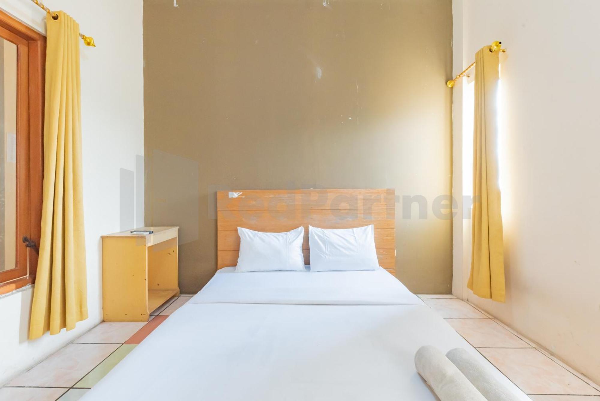 Wisma Alamanda Near Terminal Cicaheum Redpartner Bandung Ngoại thất bức ảnh