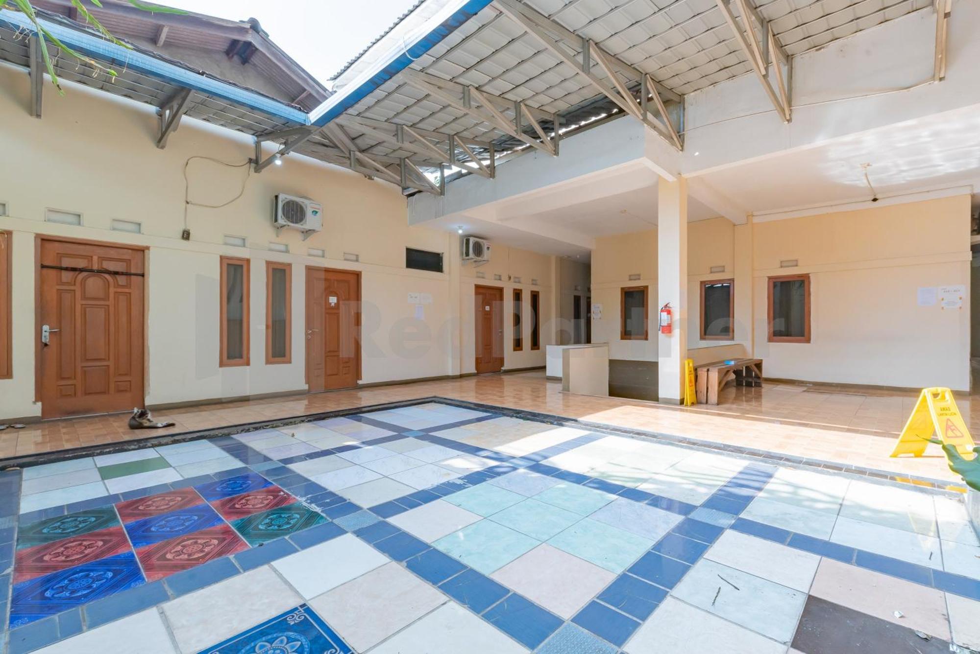Wisma Alamanda Near Terminal Cicaheum Redpartner Bandung Ngoại thất bức ảnh